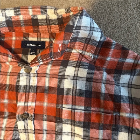 Croft & Barrow Long Sleeve Button Up - Picture 2 of 2